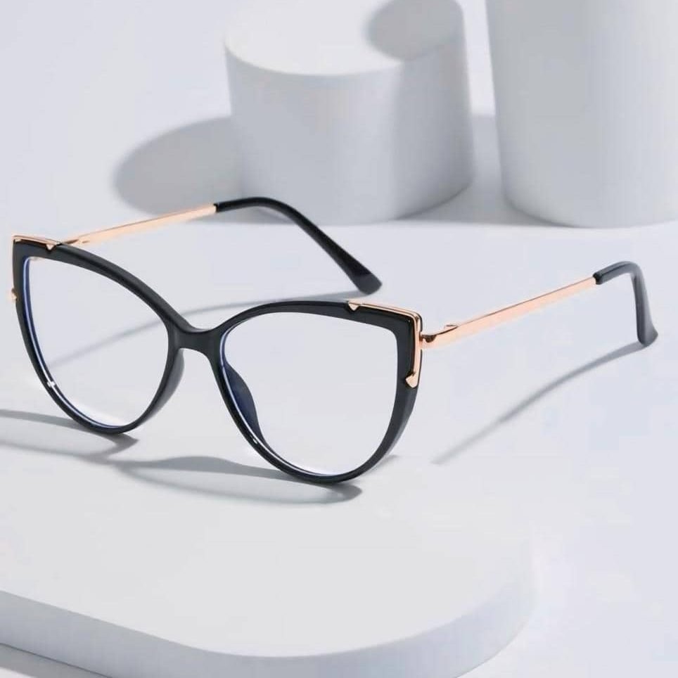 mujer lentes de moda en medellin