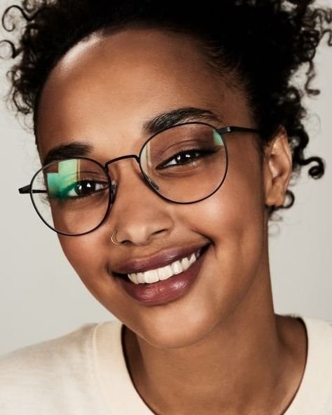 Gafas negras redondas mujer