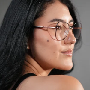 Gafas cuadradas para mujer metálicas negro y dorado – Ref. 82125