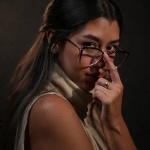 Gafas ojo de gato para mujer en acetato negro degradado rosado – Ref. 91515