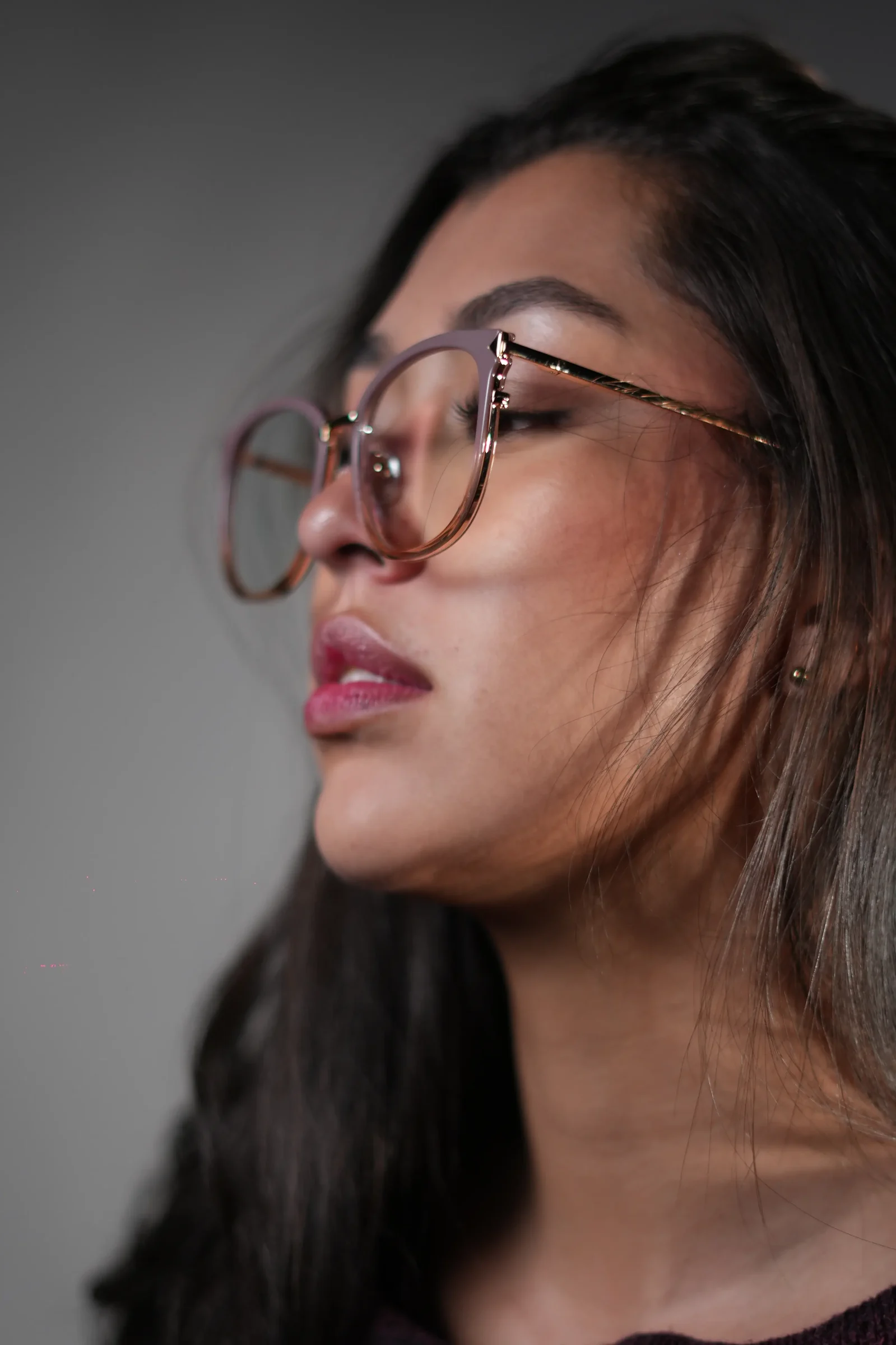 Monturas de gafas estilo gato malva